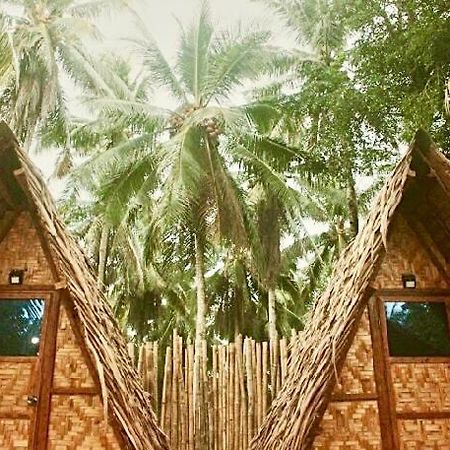 "Triangle Hut" Camp Fuego Siargao Hotel Catangnan Ngoại thất bức ảnh