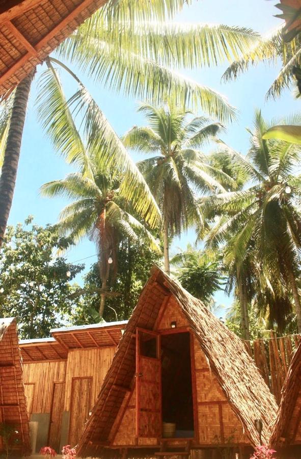 "Triangle Hut" Camp Fuego Siargao Hotel Catangnan Ngoại thất bức ảnh