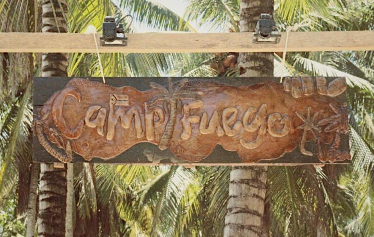 "Triangle Hut" Camp Fuego Siargao Hotel Catangnan Ngoại thất bức ảnh