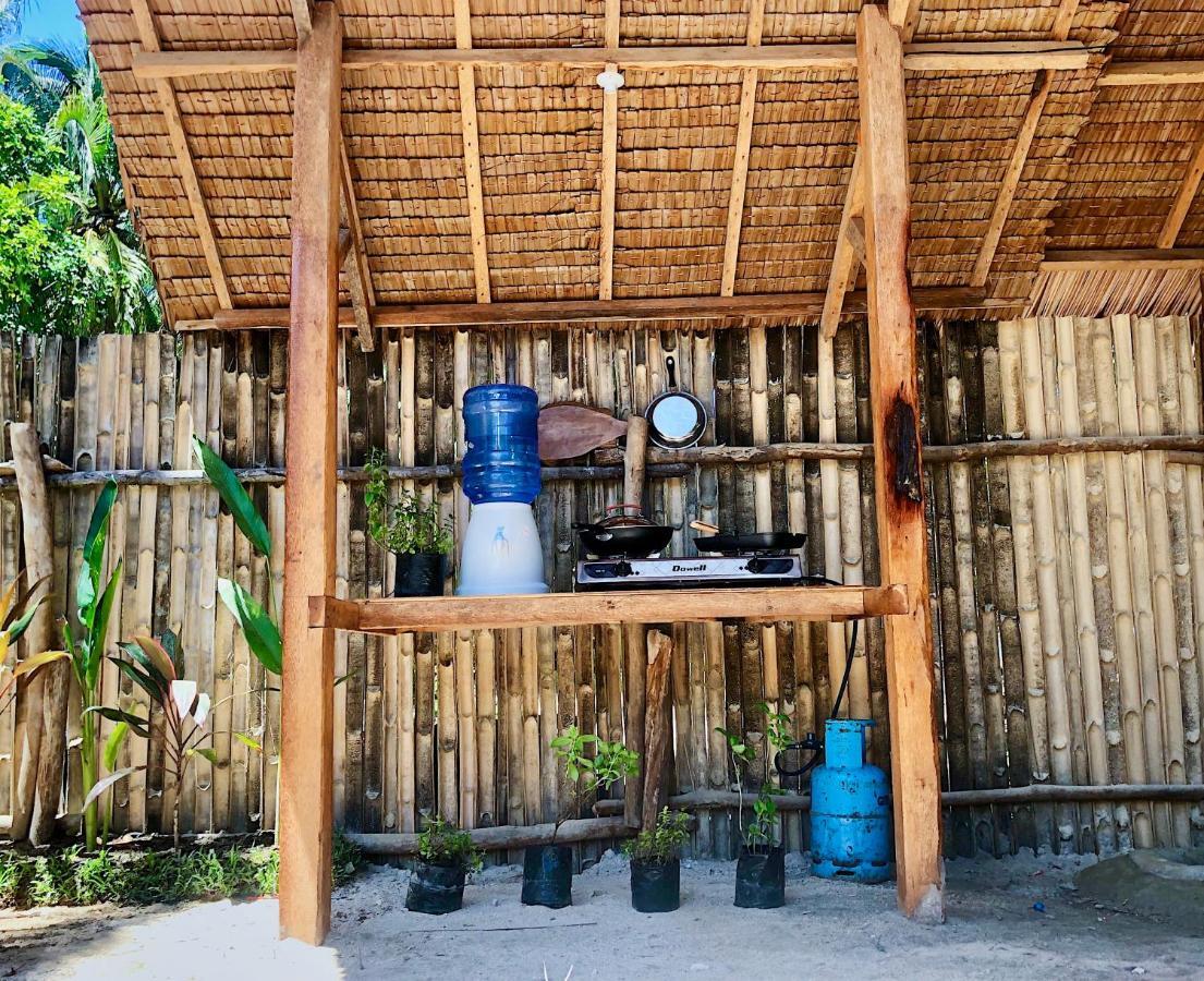 "Triangle Hut" Camp Fuego Siargao Hotel Catangnan Ngoại thất bức ảnh