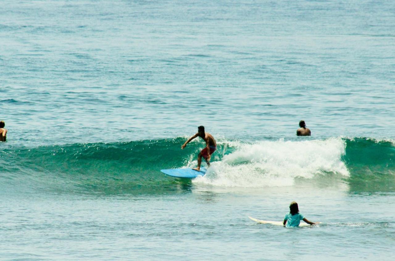 "Triangle Hut" Camp Fuego Siargao Hotel Catangnan Ngoại thất bức ảnh